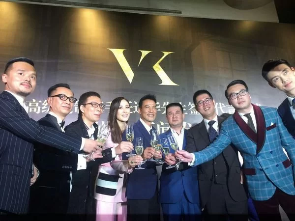 任达华代言VK正装,11月18日同登“百男大秀”T台!(图7) 任达华代言VK正装,11月18日同登“百男大秀”T台!(图7)