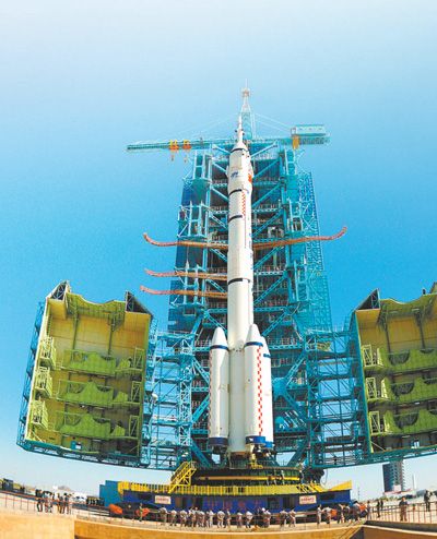 揭秘飞天生活模式:“细致工作 健康生活 享受失重”(图3)