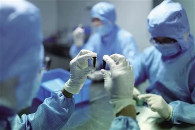 中国吹响仿制药之战号角:药品一致性评价成生死关口(图1) 中国吹响仿制药之战号角:药品一致性评价成生死关口(图1)