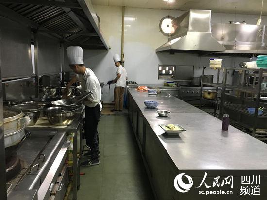 新都区柚花开农家乐的厨房