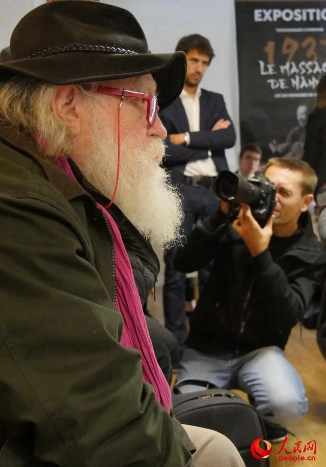 让更多的欧洲人了解南京大屠杀史实 中法二战主题展馆签署友好合作协议(图3) 在新闻发布会上,不止一位法国记者提问时表示欧洲人对中国的抗日战争和南京大屠杀知之甚少。王芳摄