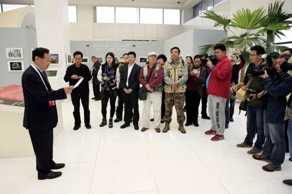 “绿水青山、乡土家园”--全国第八届“群艺杯”摄影艺术展览在2016北京国际摄影周精彩亮相(图3)