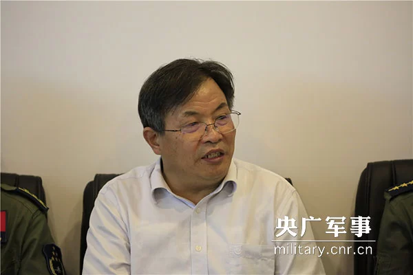 空军新闻发言人:歼-20将提升空军综合战斗能力(图2) 空军新闻发言人:歼-20将提升空军综合战斗能力(图2)