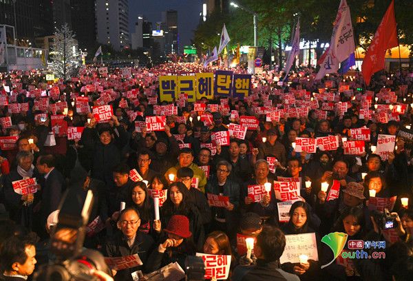 崔顺实：从“患难闺蜜”到“干政主角”(图3)