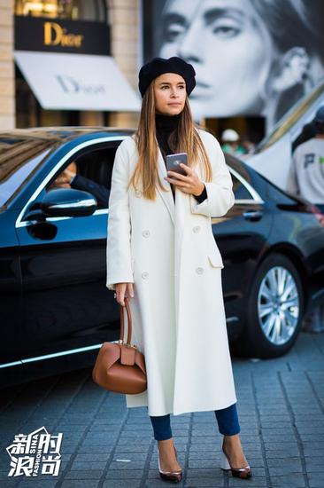 Miroslava Duma长大衣配高跟鞋