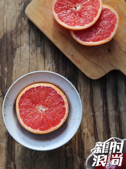 张靓颖被抢风头 刘亦菲唐嫣的西柚唇妆才是罪魁祸首(图7) 西柚色