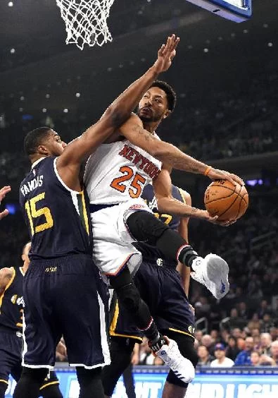 "新人"报告:霍华德换东家回勇 杜兰特抱大腿低迷(图3) "新人"报告:霍华德换东家回勇 杜兰特抱大腿低迷(图3)