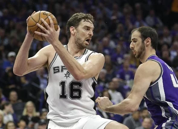 "新人"报告:霍华德换东家回勇 杜兰特抱大腿低迷(图5) "新人"报告:霍华德换东家回勇 杜兰特抱大腿低迷(图5)