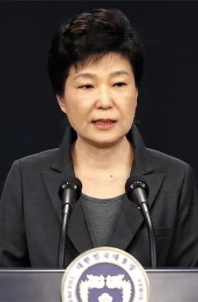 青瓦台称朴槿惠不会立即下台 要求推迟调查(图1) 青瓦台称朴槿惠不会立即下台 要求推迟调查