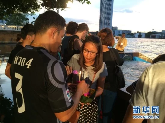月满湄江：洗尽铅华的泰国水灯节（组图）(图3)
