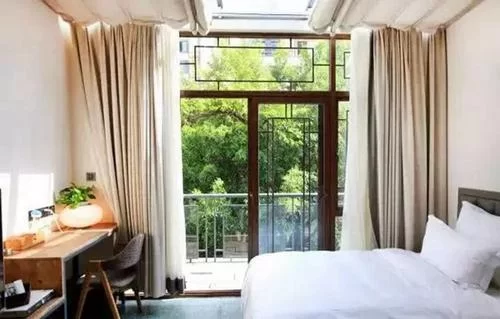 点击图片进入下一页