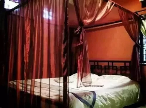 点击图片进入下一页 点击图片进入下一页