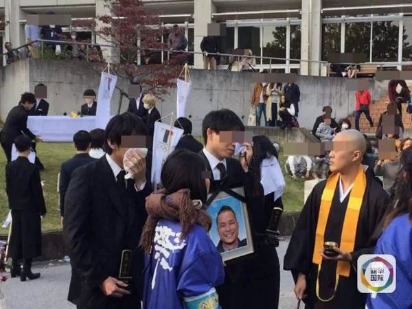 东京奥运会“会徽抄袭门”设计师在母校“被死亡”(图2) 东京奥运会“会徽抄袭门”设计师在母校“被死亡”