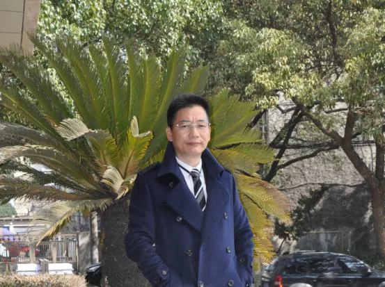 特邀艺术家献礼全国两会—原石(图1) 特邀艺术家献礼全国两会—原石(图1)