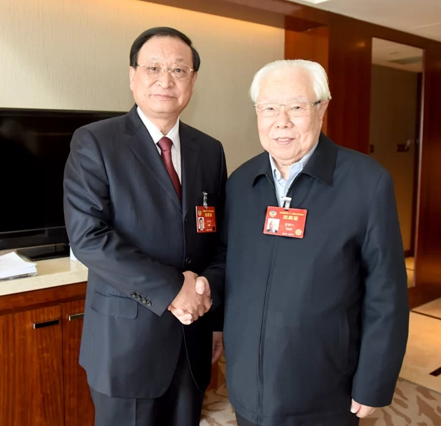 务实真干 中医药人当自强(图1) 务实真干 中医药人当自强(图1)