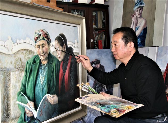 李强创作中