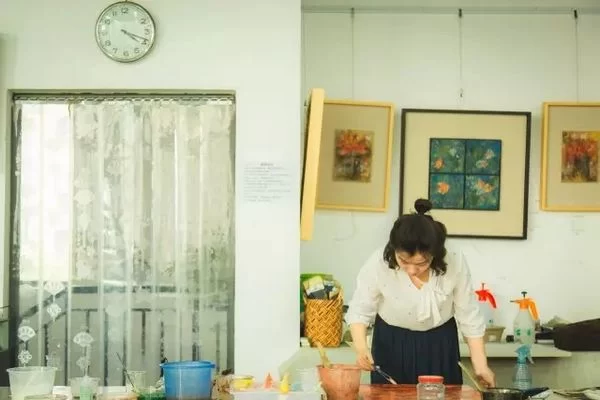 传情入色:成都闹市神秘高知,一直坚持用宝石画画(图9) 传情入色:成都闹市神秘高知,一直坚持用宝石画画(图9)