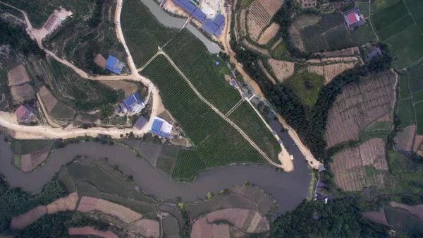 离成都仅2小时车程，这里竟藏着个小桃源！(图13)