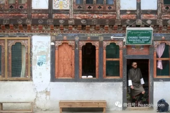 记者抵近不丹一侧军事重镇 目击印军车队集结(图21) 记者抵近不丹一侧军事重镇 目击印军车队集结(图21)