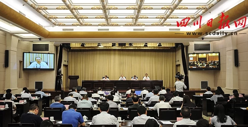 推动四川服务业发展再上新台阶 尹力要求这样干!(图1) 推动四川服务业发展再上新台阶 尹力要求这样干!(图1)