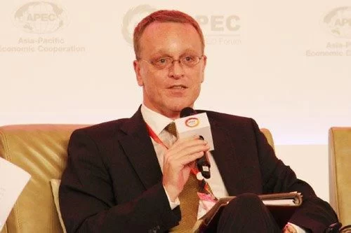 对话世界银行官员:中国经济构成,发生关键转变(图1) 10E4FC7C5504854A69FFB62BD21682A3.jpg