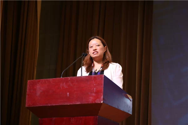 中国录音师协会音乐专业委员会第一次委员会议在中国传媒大学举行(图5) 中国传媒大学音乐与录音艺术学院王珏副院长致辞