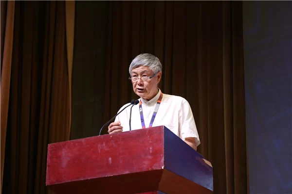 中国录音师协会音乐专业委员会第一次委员会议在中国传媒大学举行(图4) 中国传媒大学音乐与录音艺术学院教授、音乐专业委员会主任李大康致辞