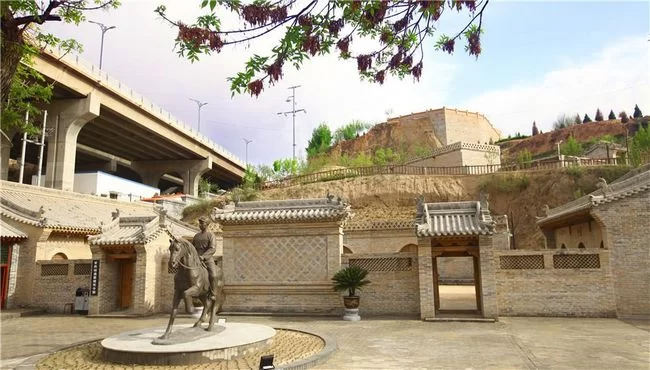 弘扬爱国正气 担当时代责任——走进邓宝珊将军纪念馆党性教育基地(图2) 走进邓宝珊将军纪念馆党性教育基地