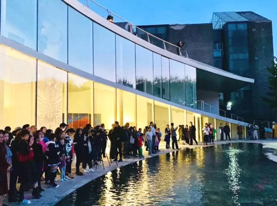 许英辉绘画艺术展在树美术馆启幕(图2) C4CA3278EA94D4DAE10301C8B7DDC782106687B1_size154_w1080_h808_副本.jpg