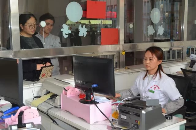 陕西榆阳:全面深化医疗改革,"健康红利"惠及百姓(图3) 陕西榆阳:全面深化医疗改革,“健康红利”惠及百姓