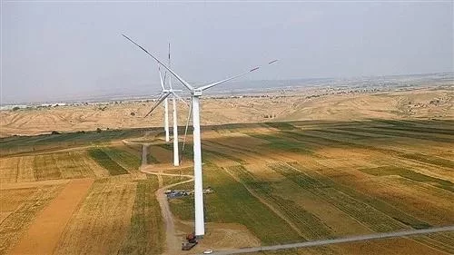 陕西榆林:经济结构“大调整”迎来“大发展”(图3) 华能定边风电项目
