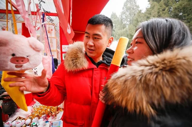 在地坛庙会过五颜六“se”的新年(图4) 在地坛庙会过五颜六“se”的新年