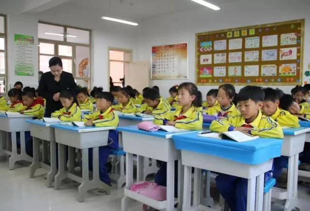 从"有学上"到"上好学",看榆林教育划时代发展(图5) 从"有学上"到"上好学",看榆林教育划时代发展(图5)