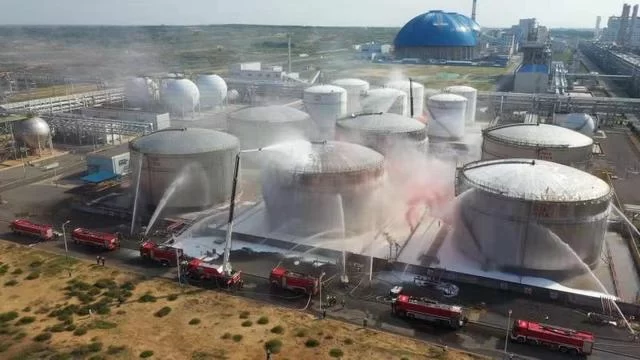 陕西省煤化工灭火救援实战演练暨战勤保障实体化运行现场会召开(图2) 陕西省煤化工灭火救援实战演练暨战勤保障实体化运行现场会召开(图2)