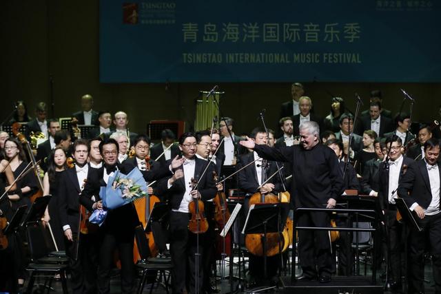 青岛海洋国际音乐季＂东唱西和＂ 交响音乐会成功上演(图6)