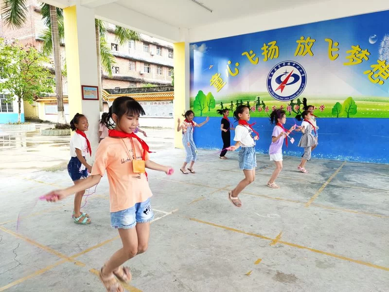 一个人口大县的教育＂涅槃＂——广西博白教育兴县观察(图5)