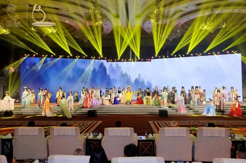 成都之夜暨 2023金熊猫天府创意设计奖颁奖典礼成功举办(图4) 成都之夜暨 2023金熊猫天府创意设计奖颁奖典礼成功举办(图4)