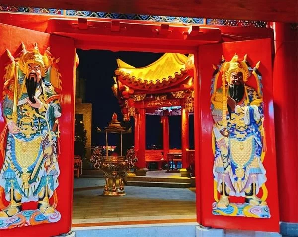 逐光破云,谱写新篇(国是传媒智库2024新春献词)(图3) 逐光破云,谱写新篇(国是传媒智库2024新春献词)(图3)