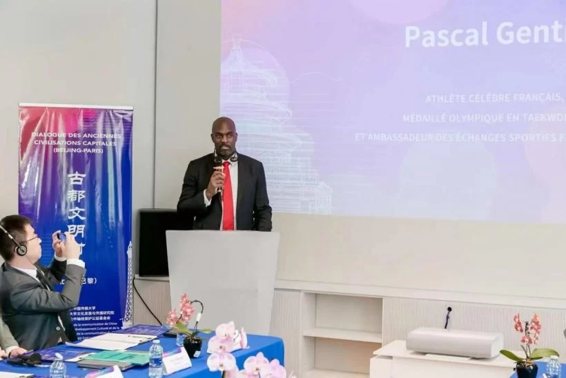 “古都文明对话(北京-巴黎)”在巴黎圆满落幕(图6) “古都文明对话(北京-巴黎)”在巴黎圆满落幕(图6)