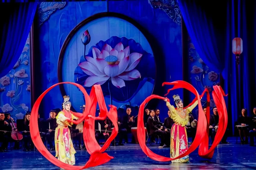 ‍‌‌‌‌‍‌‌‌‍‌‌‌‍‌‌‌‍‌‌‌‌‌‌‍‌‌‌‌‍‌‌‌‌‍‌‌‌‌‌‌‍‌‌‌‌‍‌‌‌‌‌‍‌‌‌‍‌‌‌‌‌‍‌‌‌‌‌‌‍‌‌‌‍‌‌‌‌‍‌‌‌‍‌‌‌‍‌‌‌‌‍‌‌‌‍‌‌‌一台珍馐美 万里江山阔——“为人民绽放”国家艺术基金优秀资助节目展演述评(图4)