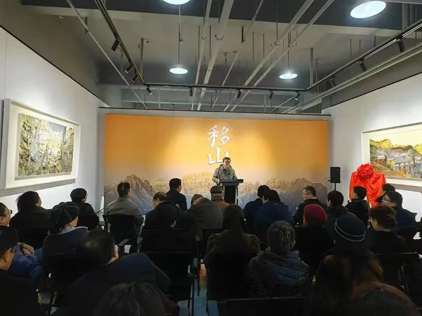 “移山——孟新宇油画作品展”在商丘工学院美术馆举行(图4) “移山——孟新宇油画作品展”在商丘工学院美术馆举行(图4)