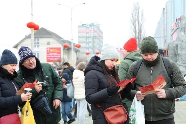新春乐章唱响多瑙河畔——2025年欢乐春节演出活动在匈牙利布达佩斯举行(图3)