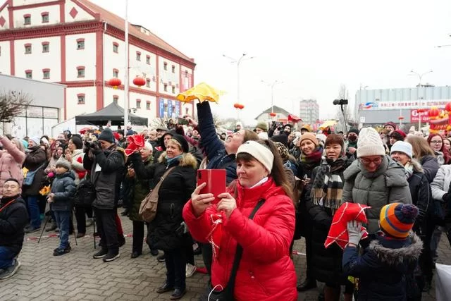 新春乐章唱响多瑙河畔——2025年欢乐春节演出活动在匈牙利布达佩斯举行(图10)