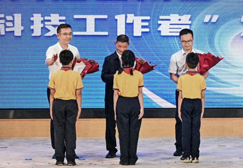 78岁张仲安：科研征途上的“不老传奇”，荣膺四川省第六届“最美科技工作