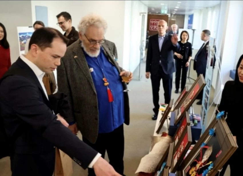 中国与瑞士文化交流合作开启新篇章——伯尔尼中国文化中心正式揭牌(图12) 中国与瑞士文化交流合作开启新篇章——伯尔尼中国文化中心正式揭牌(图12)