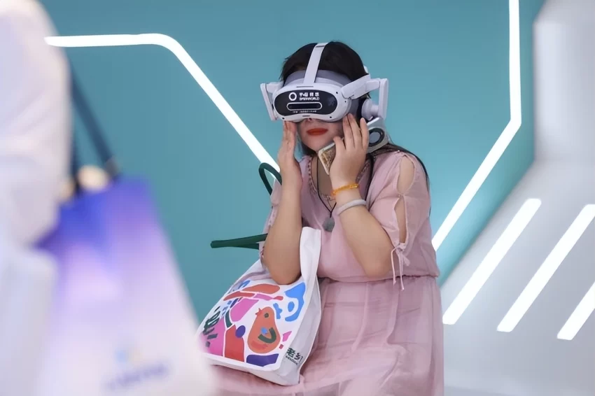 科技赋能古都新韵 2025年服贸会文旅服务专题西城展圆满落幕(图5) 科技赋能古都新韵 2025年服贸会文旅服务专题西城展圆满落幕(图5)