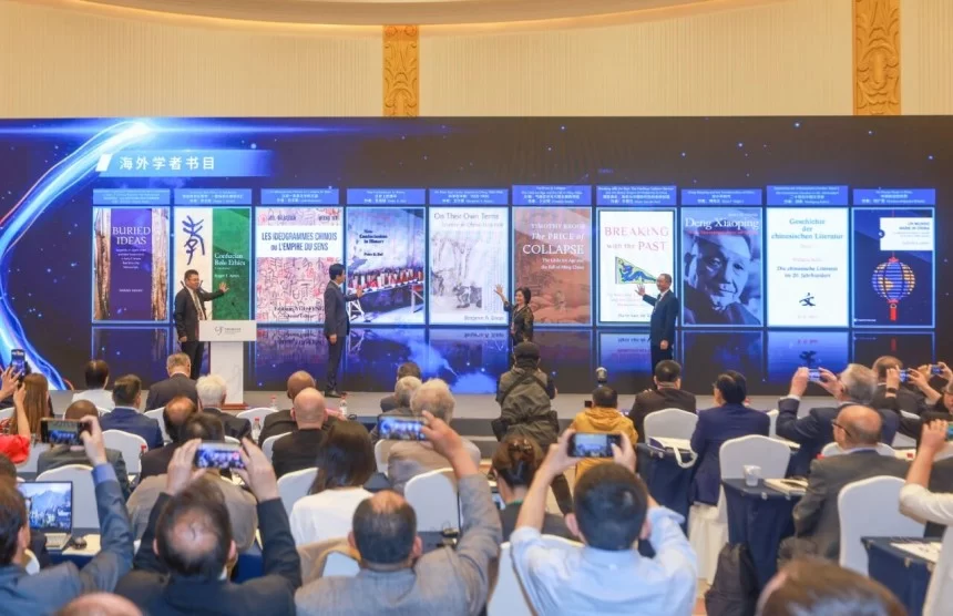 东西问·中国学|马豪恩:中国式现代化为何对拉美国家具有借鉴意义?(图2) 东西问·中国学|马豪恩:中国式现代化为何对拉美国家具有借鉴意义?(图2)