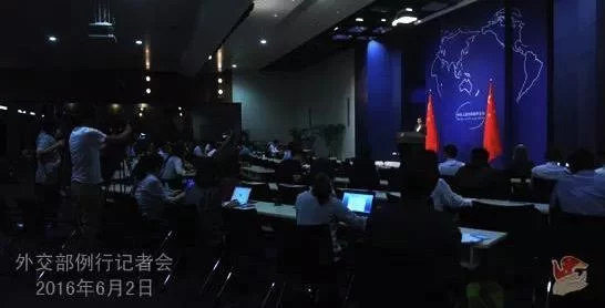 外媒又借“人权”挑衅 华春莹怒斥:这是傲慢与偏见(图2) 外媒又借“人权”挑衅 华春莹怒斥:这是傲慢与偏见(图2)