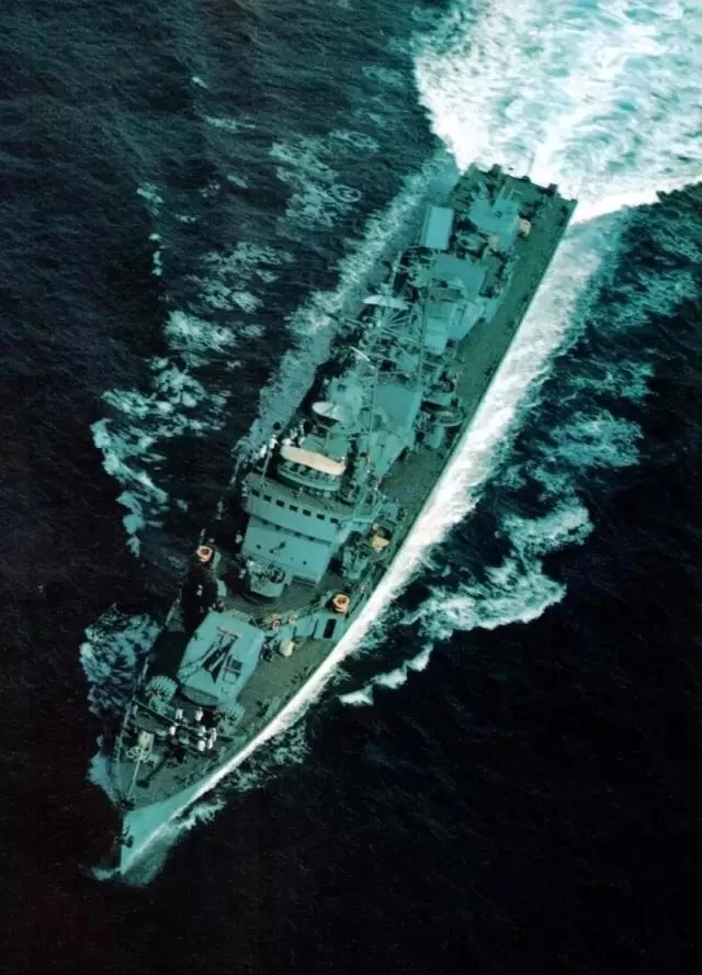 导弹驱逐舰南昌舰退役 要当军事主题公园(组图)(图6)