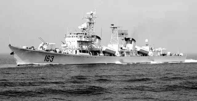 导弹驱逐舰南昌舰退役 要当军事主题公园(组图)(图26)